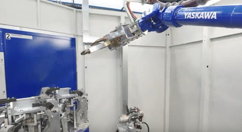 АТРИ Роботикс: Роботите Motoman на Yaskawa са ядро на най-ефективните заваръчни клетки в индустрията АТРИ Роботикс: Роботите Motoman на Yaskawa са ядро на най-ефективните заваръчни клетки в индустрията