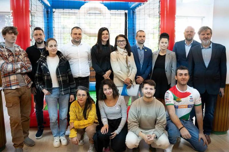 ВУТП и Асоциация "Обединено Дрон Общество" създадоха Drone ARENA Academy ВУТП и Асоциация "Обединено Дрон Общество" създадоха Drone ARENA Academy